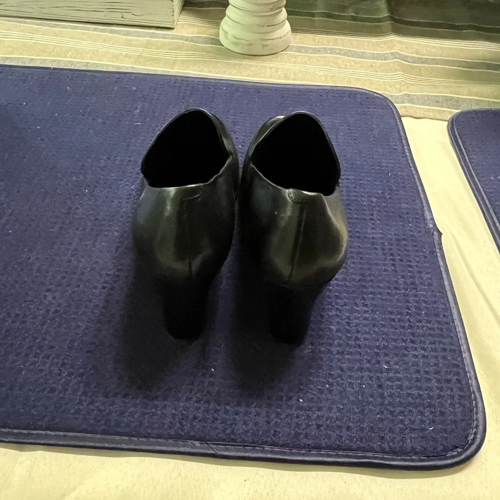 Franco Sarto Men's Classic Black Slip-On Heels